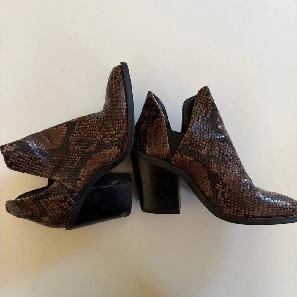 Steve Madden Snakeskin Pattern Ankle Booties - Picture 3 of 5
